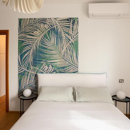 Suite 51 Appartamento Con Terrazzo A 50 Mt Dal Lago - Private Parking (Adults Only) Arona Exteriér fotografie